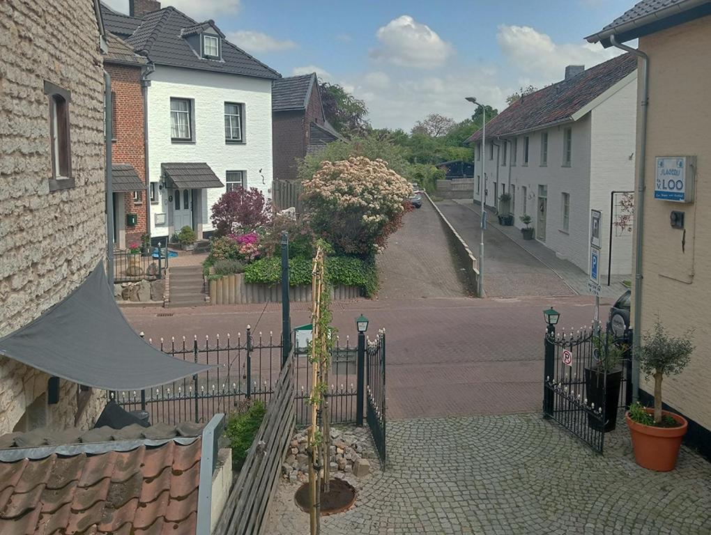 Bnb Het Geluk Van Limburg Mechelen Bagian luar foto